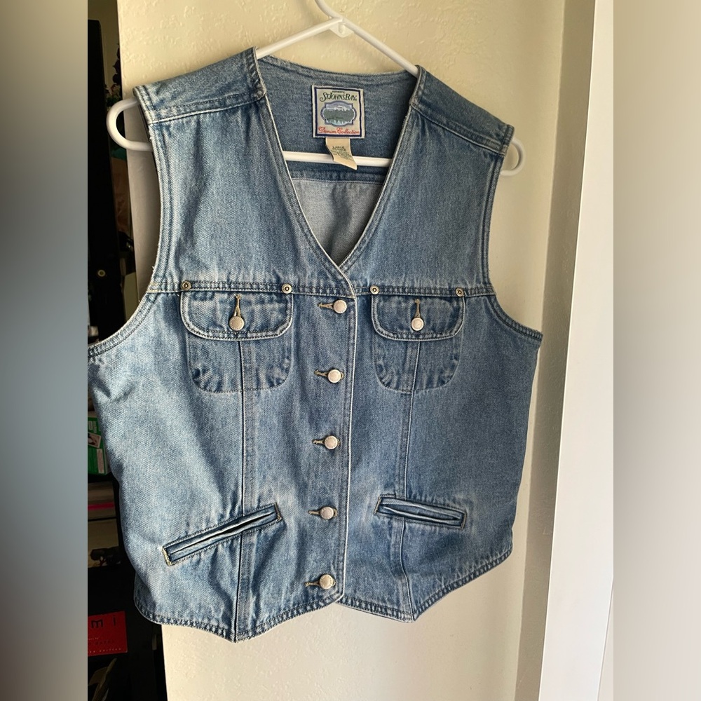 DONATED ⭐️ Vintage St John’s Vest 🩵 - Picture 1 of 3